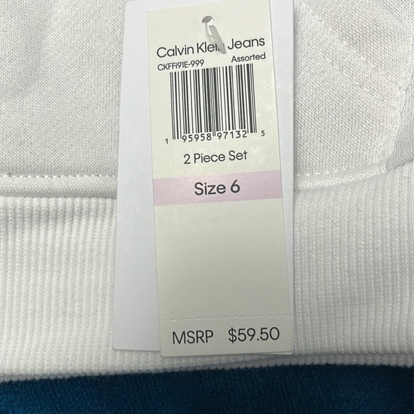 NEW Calvin Klein jeans two piece fleece set 6 hoodie fleece joggers BNWT NEW - Picture 4 of 14
